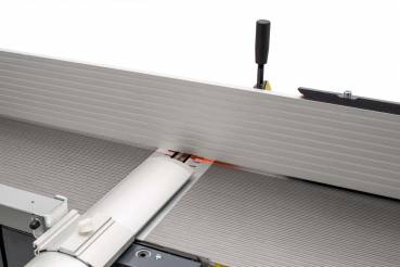 Abrichttisch mit Abrichtanschlag und Brückenschutz