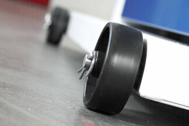 Ausgestattet mit mobiler Fahreinrichtung für den flexiblen Einsatz