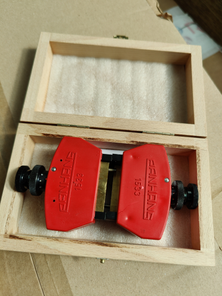 Verstellbare Magnet-​Hobelmesser-Schnelleinstellapparate Typ 1533