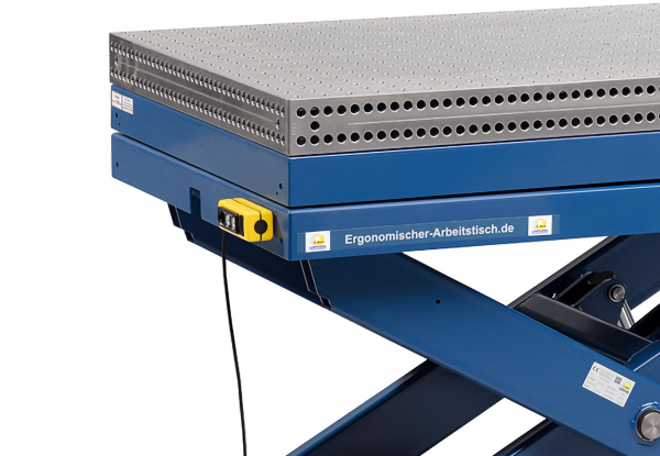 Das Handbedienteil für Auf/Ab ist magnetisch anhaftend