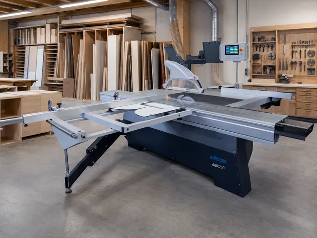 Große Formatkreissäge PANHANS 680|200